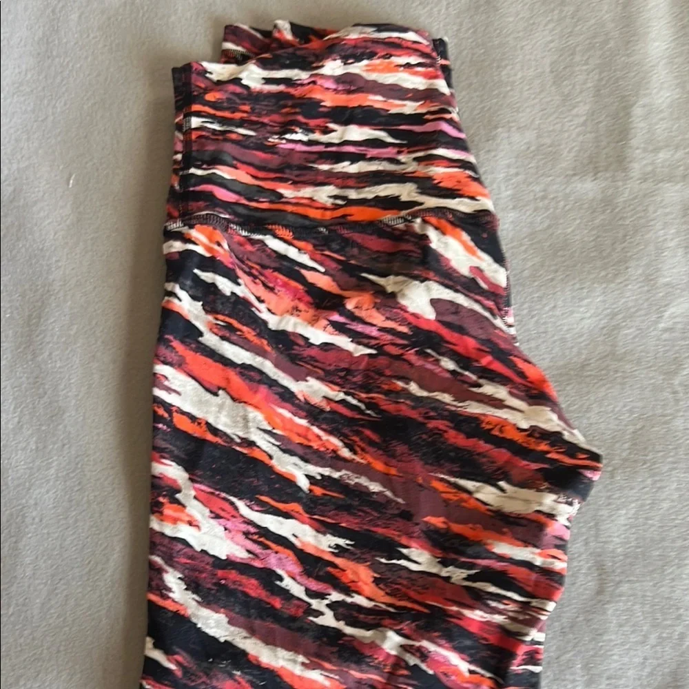 Lululemon Multicolor Leggings - Picture 12 of 12